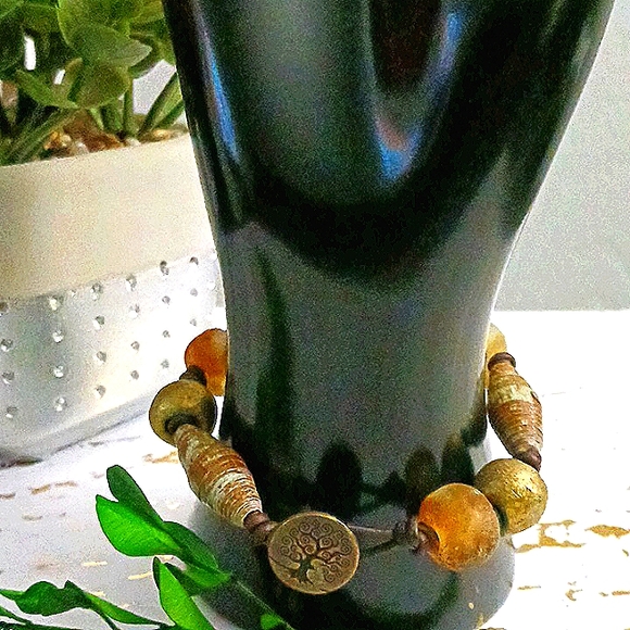 Natural Stone And Paper Beaded Bracelet. - Picture 3 of 5